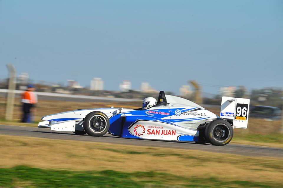 Tobías Martínez debuta con auto nuevo en General Roca