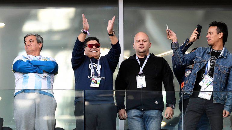 Maradona le pegó a Sampaoli