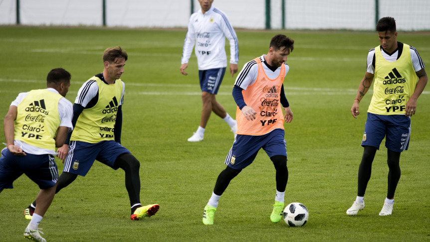 Sampaoli volvió a trabajar con los mismos titulares