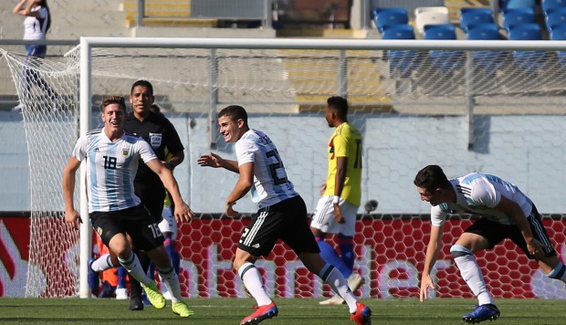 Argentina venció 1-0 a Colombia y se metió en la pelea en el hexagonal final