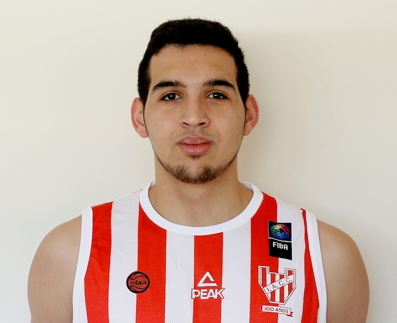 El sanjuanino Enzo Rupcic sigue ganando minutos en Instituto