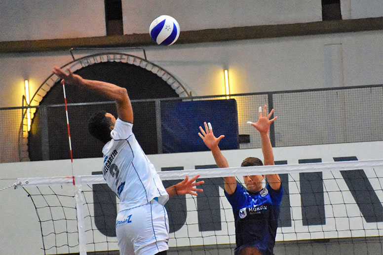 Obras derrotó 3 – 1 a Ciudad y se quedó con el primer juego