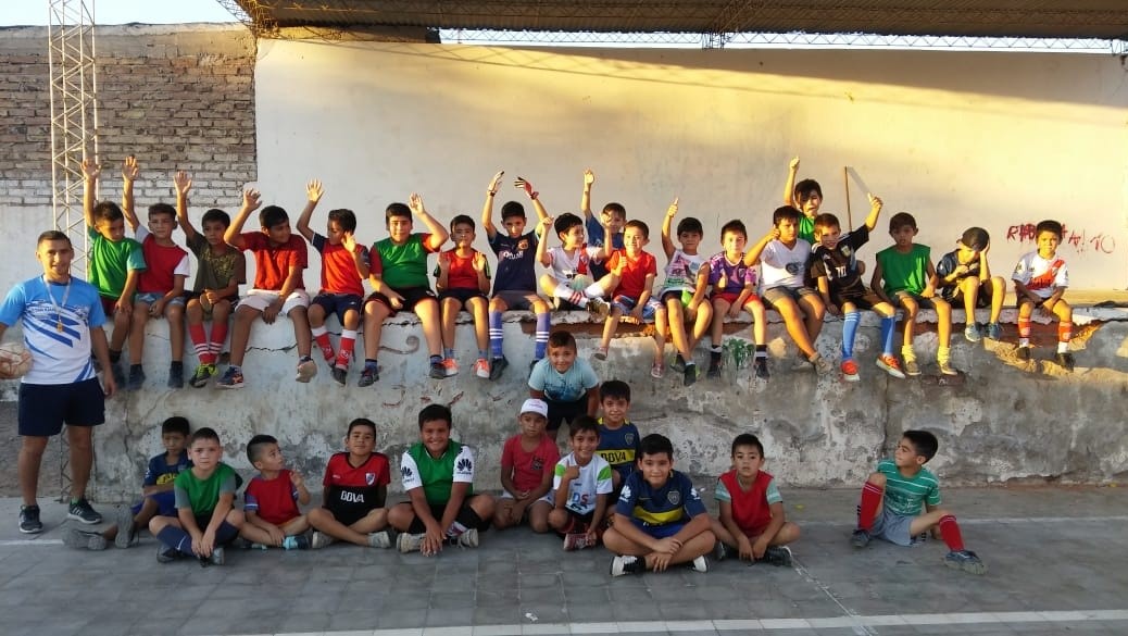 Más de 100 chicos comenzaron con la Escuela de Iniciación Deportiva