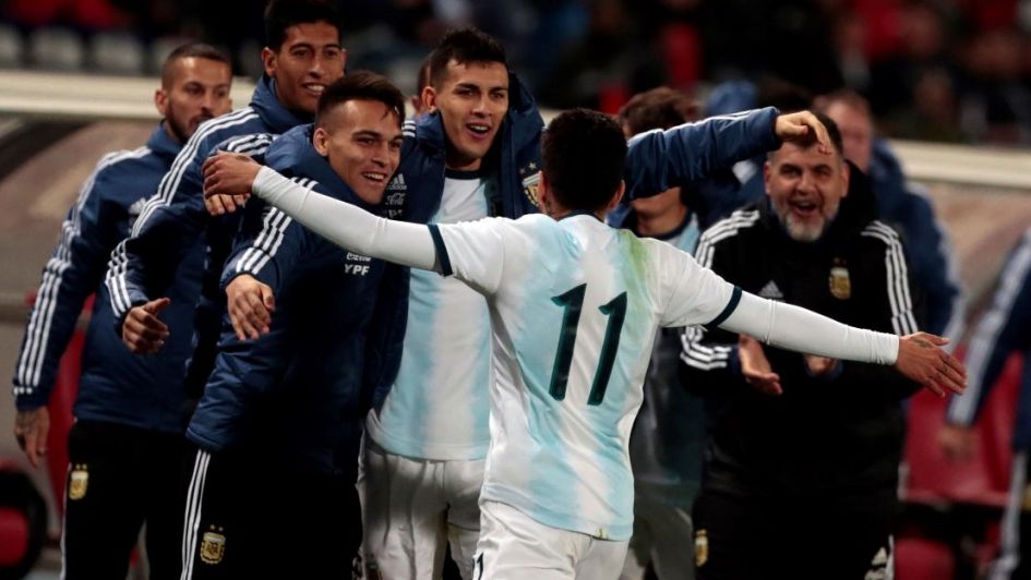 Argentina le ganó a Marruecos, en un partido en el que reinaron las patadas