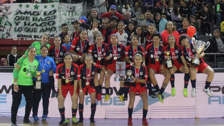 Las Cuervitas ganaron el primer Torneo Nacional Femenino de Futsal