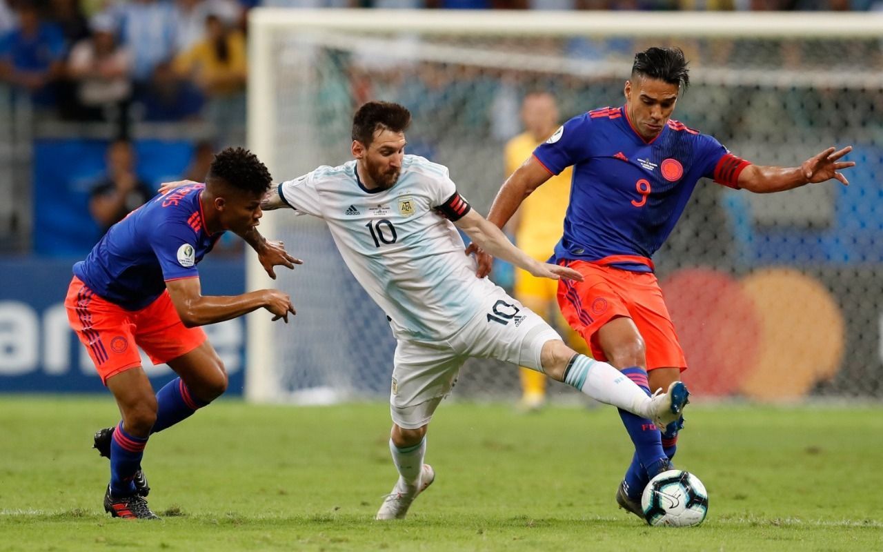 Una pesadilla: Argentina cayó 2 a 0 ante Colombia en su debut