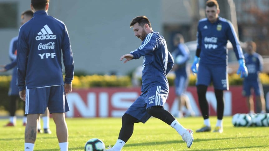 Los dos equipos que paró Lionel Scaloni y cuál sería el titular en el Bicentenario