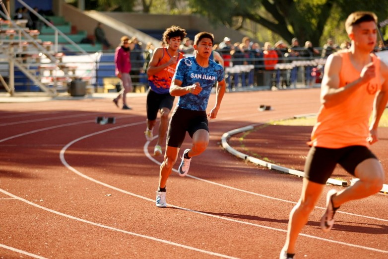 Atletismo: Renzo Varoni, en el podio a nivel nacional