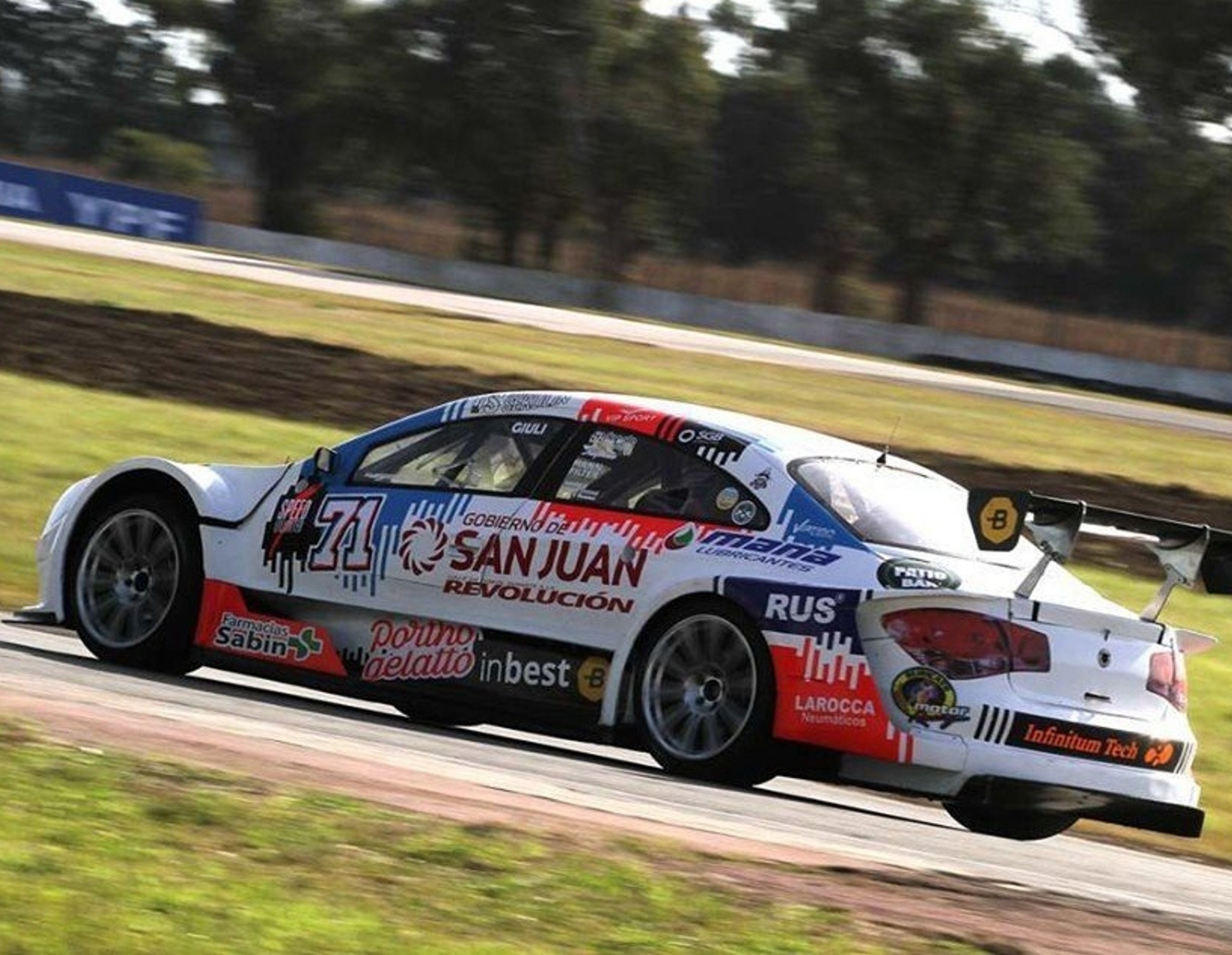 Top Race Serie: Podio y punta para Fabricio Persia