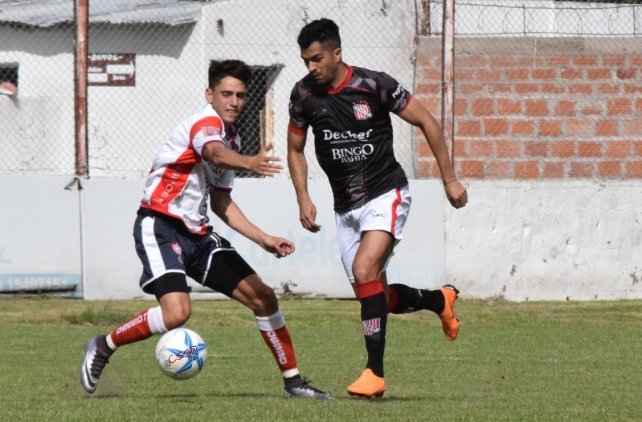 Peñarol recibió un duro golpe en su visita a Sansinena