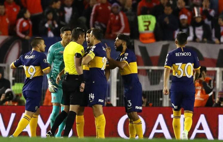 El sanjuanino Emmanuel Mas uno de lo más criticados por la derrota ante River