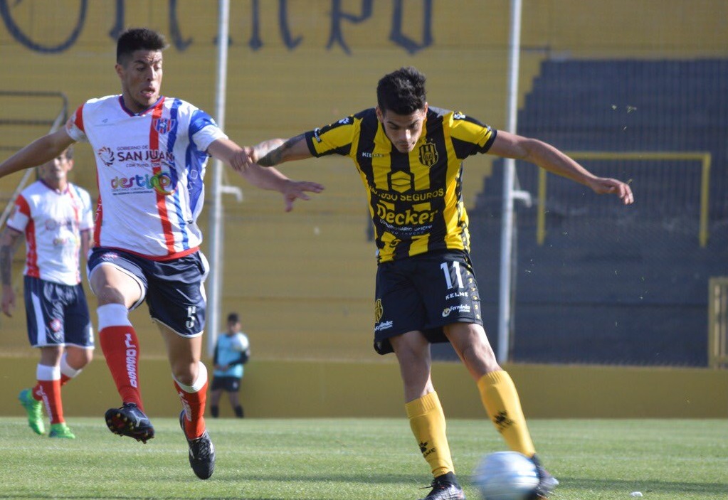 Peñarol logró el primer triunfo del Federal A, ante Olimpo de Bahía Blanca