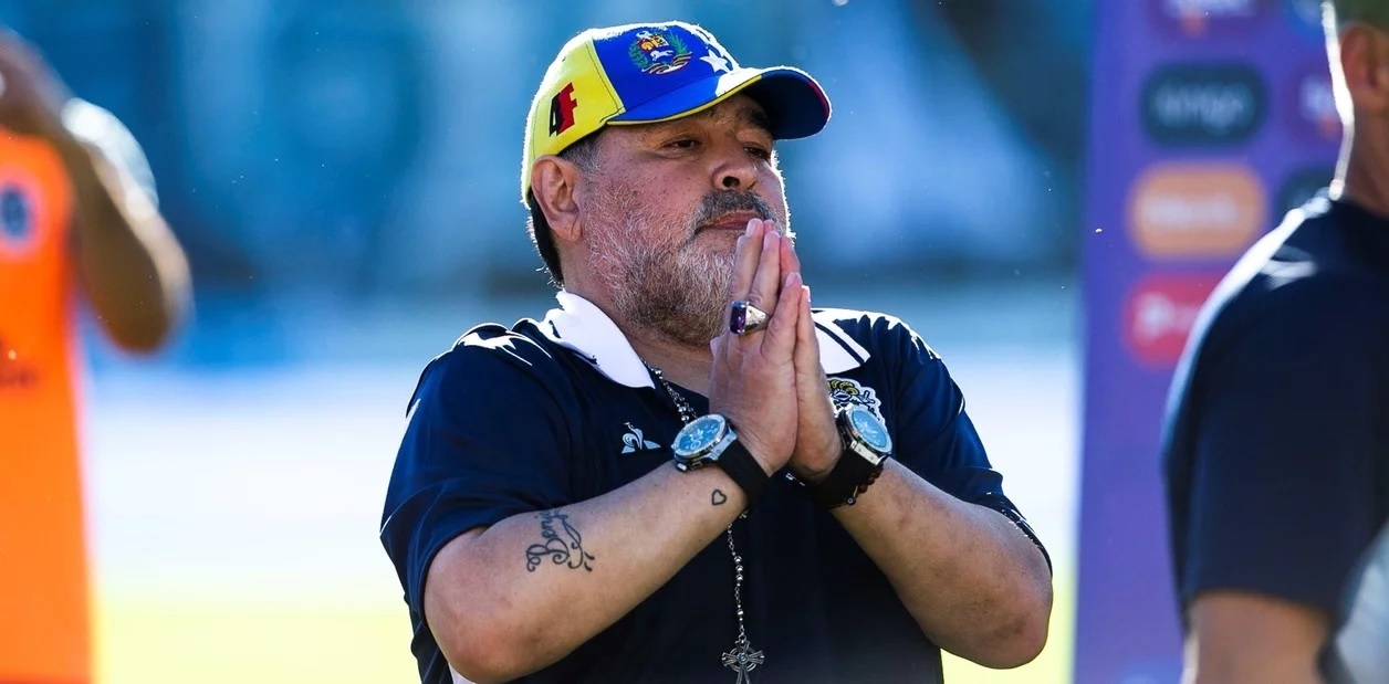 Renuncia, lágrimas en el vestuario y pedido de los jugadores