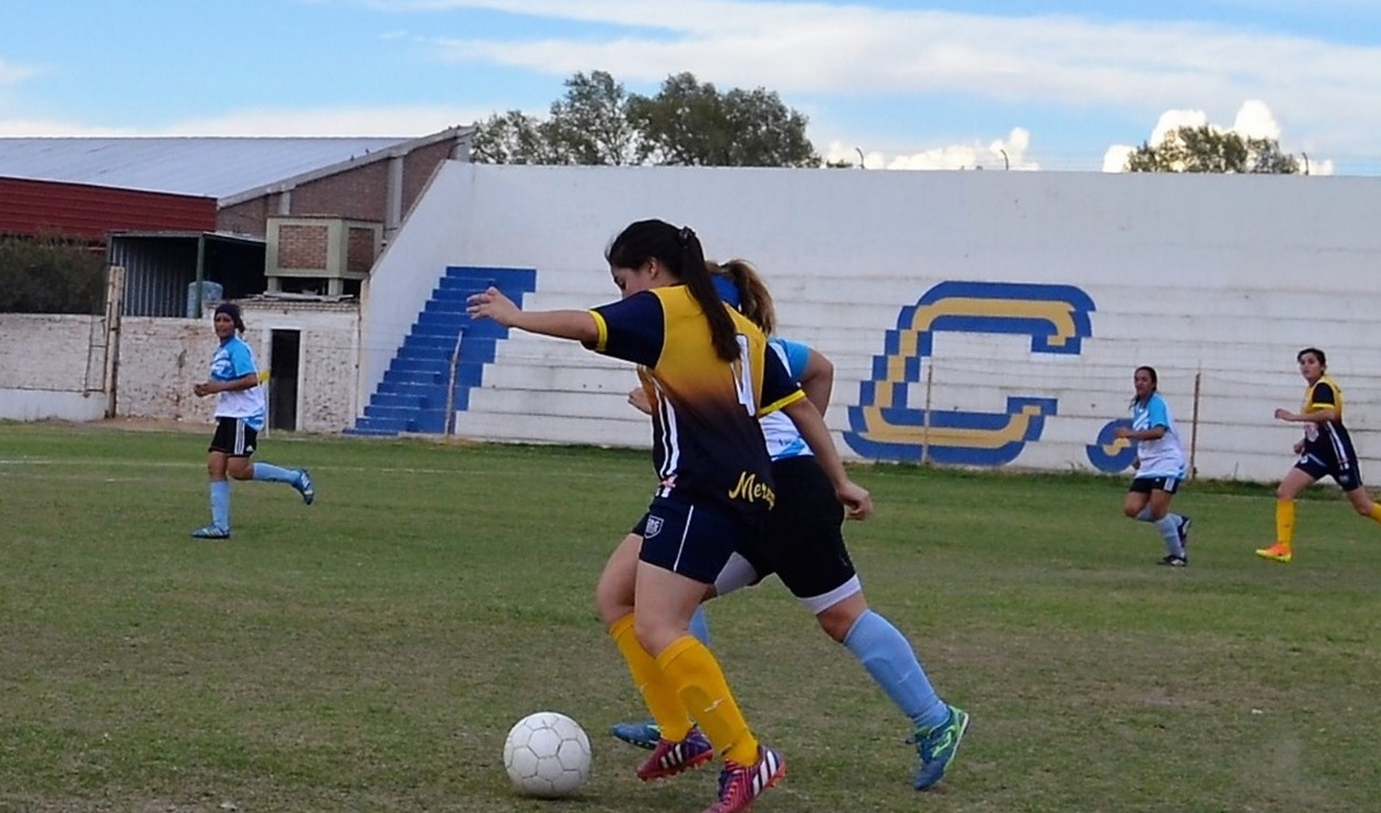 Este fin de semana arranca el fútbol femenino