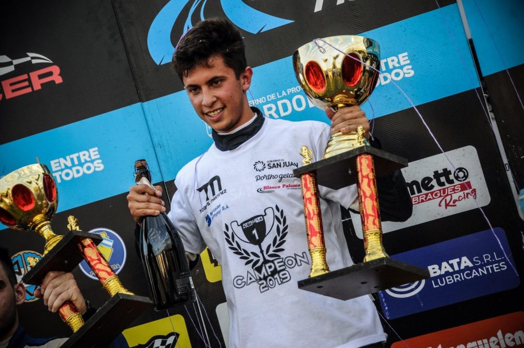 Tobias Martinez se consagró campeón de la Fórmula Renault Plus