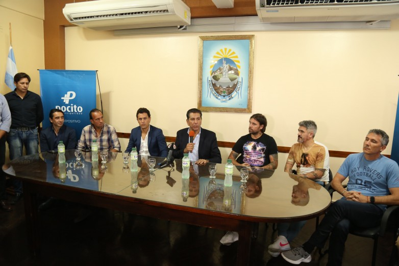 Estrellas de River y Boca se miden en el estreno del estadio Marcelo García: seguilo en vivo