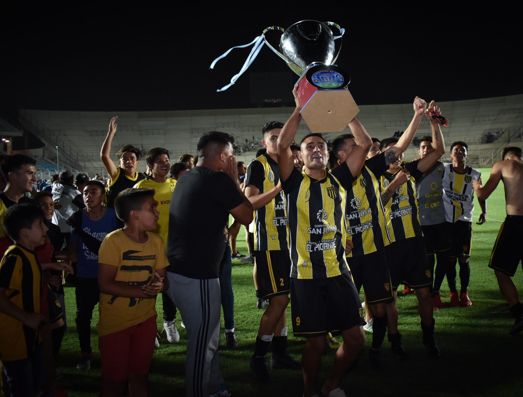Atenas venció por penales a Colón y se consagró campeón de la Supercopa