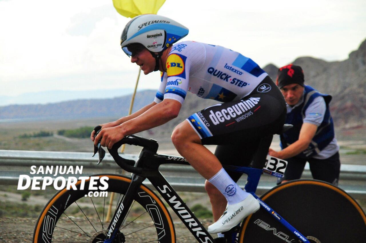 Evenepoel voló en la contrarreloj y es el nuevo líder de la Vuelta a San Juan