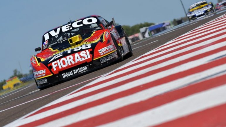 Della Motta no pudo finalizar la primera carrera del TC