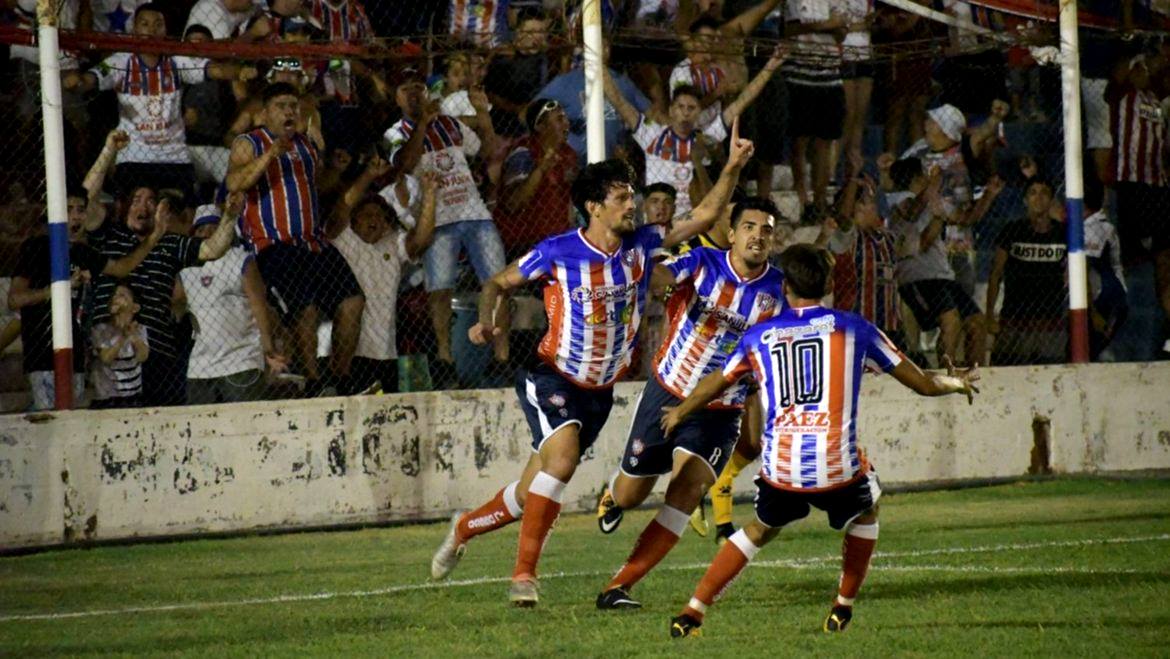 Tras ocho partidos, Peñarol volvió a la victoria ante Olimpo