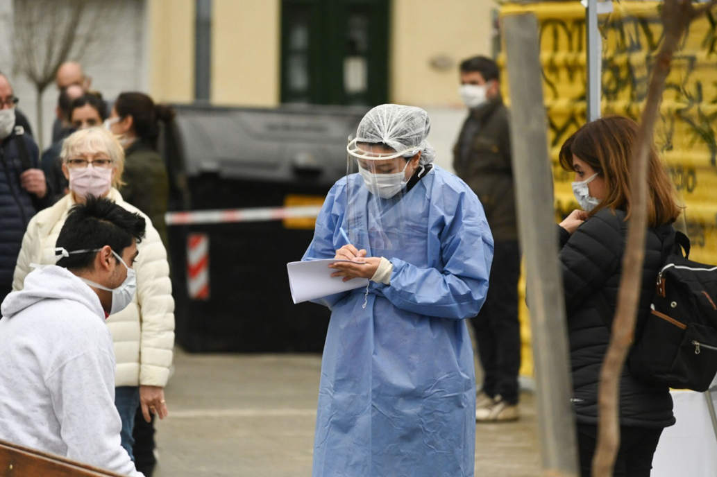 Hay 2262 nuevos casos de coronavirus y son 64.530 los infectados en Argentina