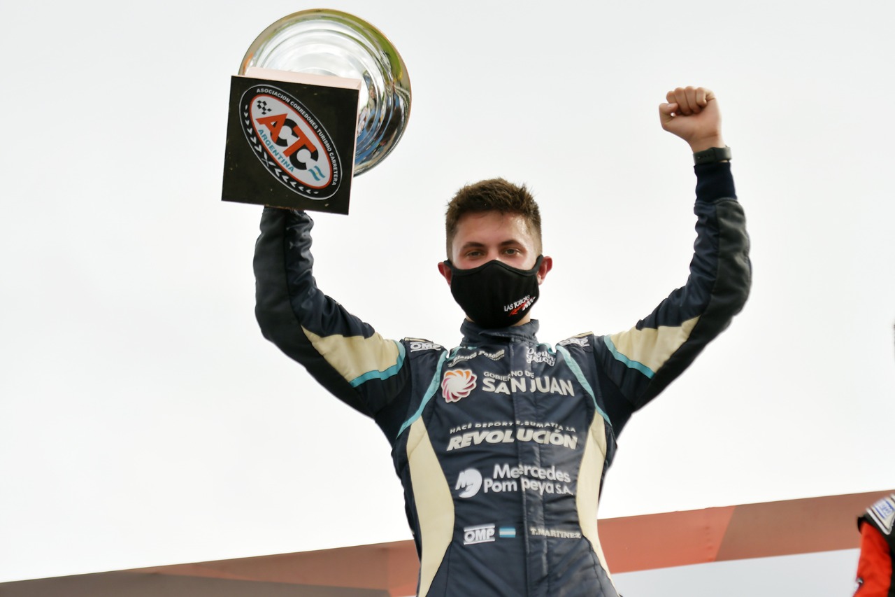 Martínez fue protagonista del TC Pista Mouras y clasificó a la Copa de Plata