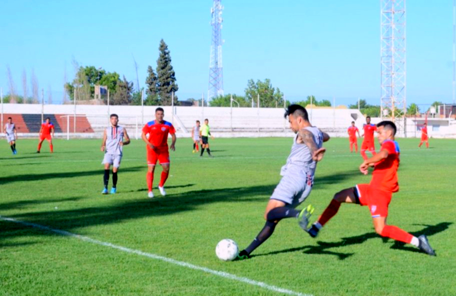Peñarol empató y ganó en un nuevo amistoso ante trinidad