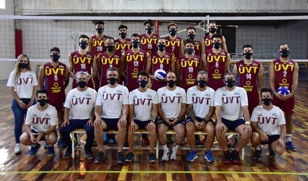 UVT Vóley presentó plantel e indumentaria para afrontar la Copa RUS