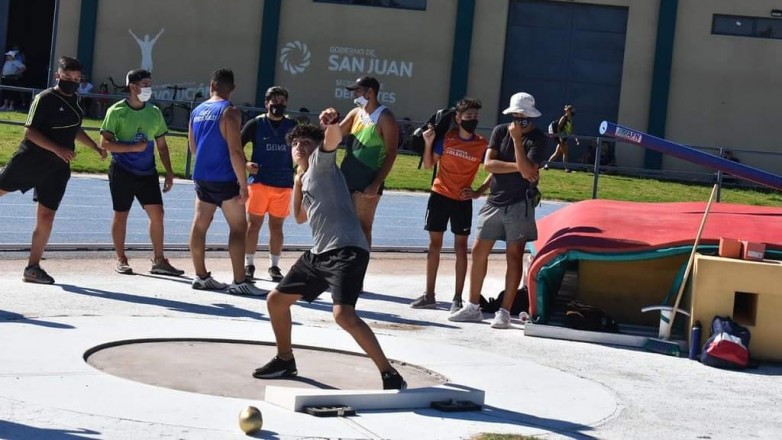 Decenas de atletas regresaron a la competencia en San Juan
