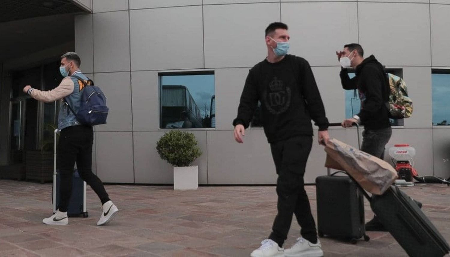 Messi llegó a la Argentina y se sumó a la Selección