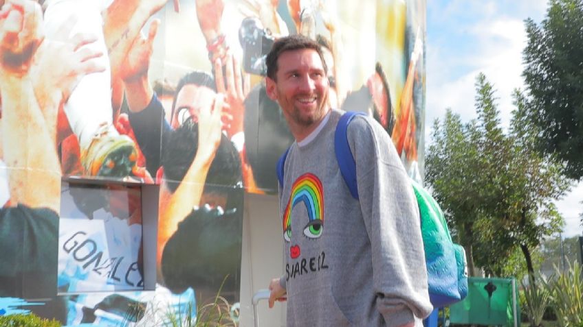 La reacción de Messi al ver el imponente nuevo mural suyo en el predio de la AFA