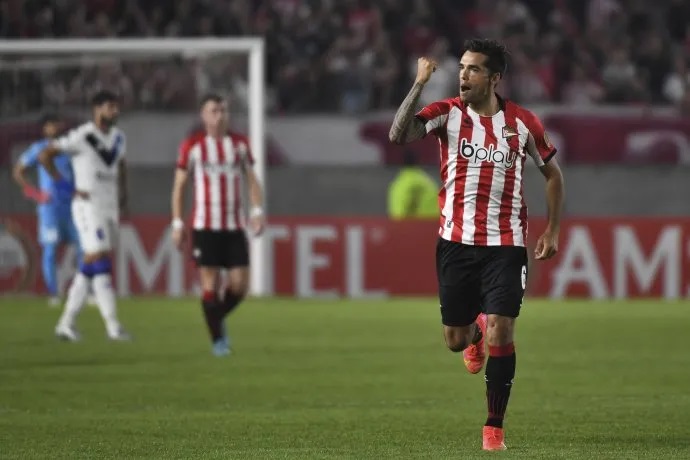 Con gol de Mas, Estudiantes goleó a Vélez en el duelo argentino de Copa Libertadores