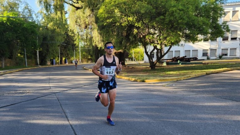 Diego Elizondo ganó la “Maratón Aniversario” de Mendoza