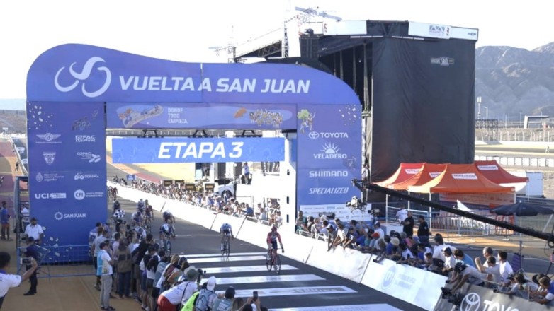 Así quedó la tabla general, tras el triunfo del norteamericano Quinn Simmons