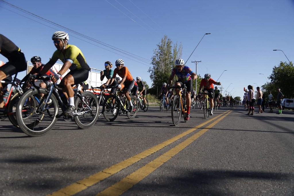 Más de 600 ciclistas fueron parte de la 18° Vuelta a San Juan Máster 2023