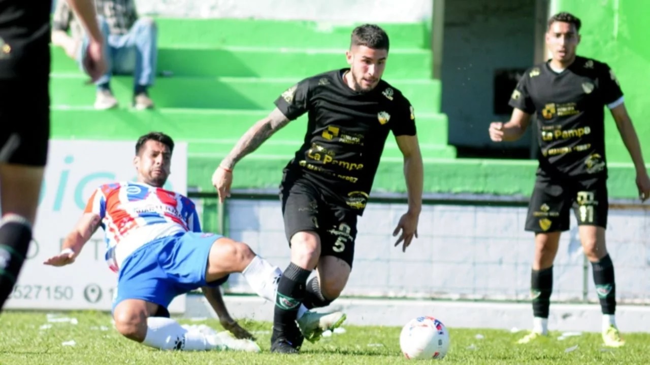 Peñarol arrancó el Federal A con una derrota ante Ferro