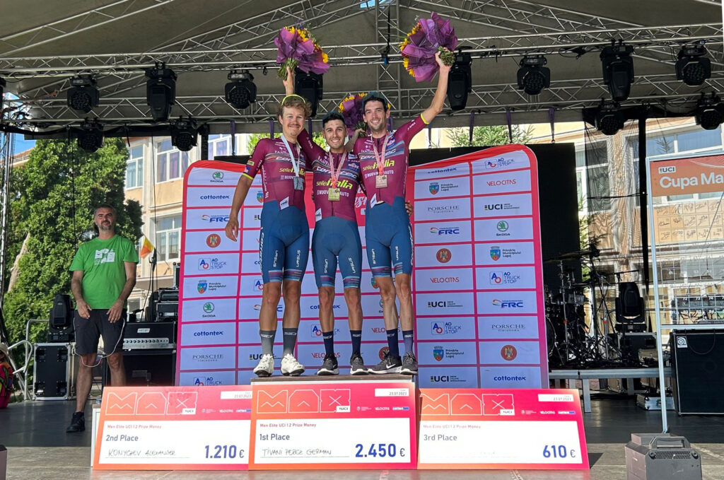 Nicolás Tivani consiguió su primera victoria en Europa con el Corratec italiano