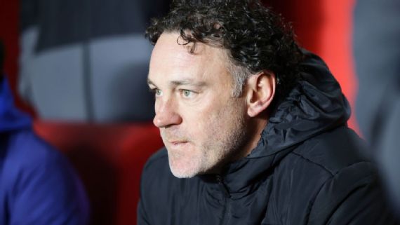 Gabriel Milito renunció como DT de Argentinos Juniors tras la derrota con San Martín