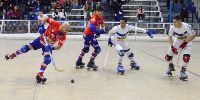 Emocionante inicio de los cuartos del Apertura de hockey sobre patines masculino