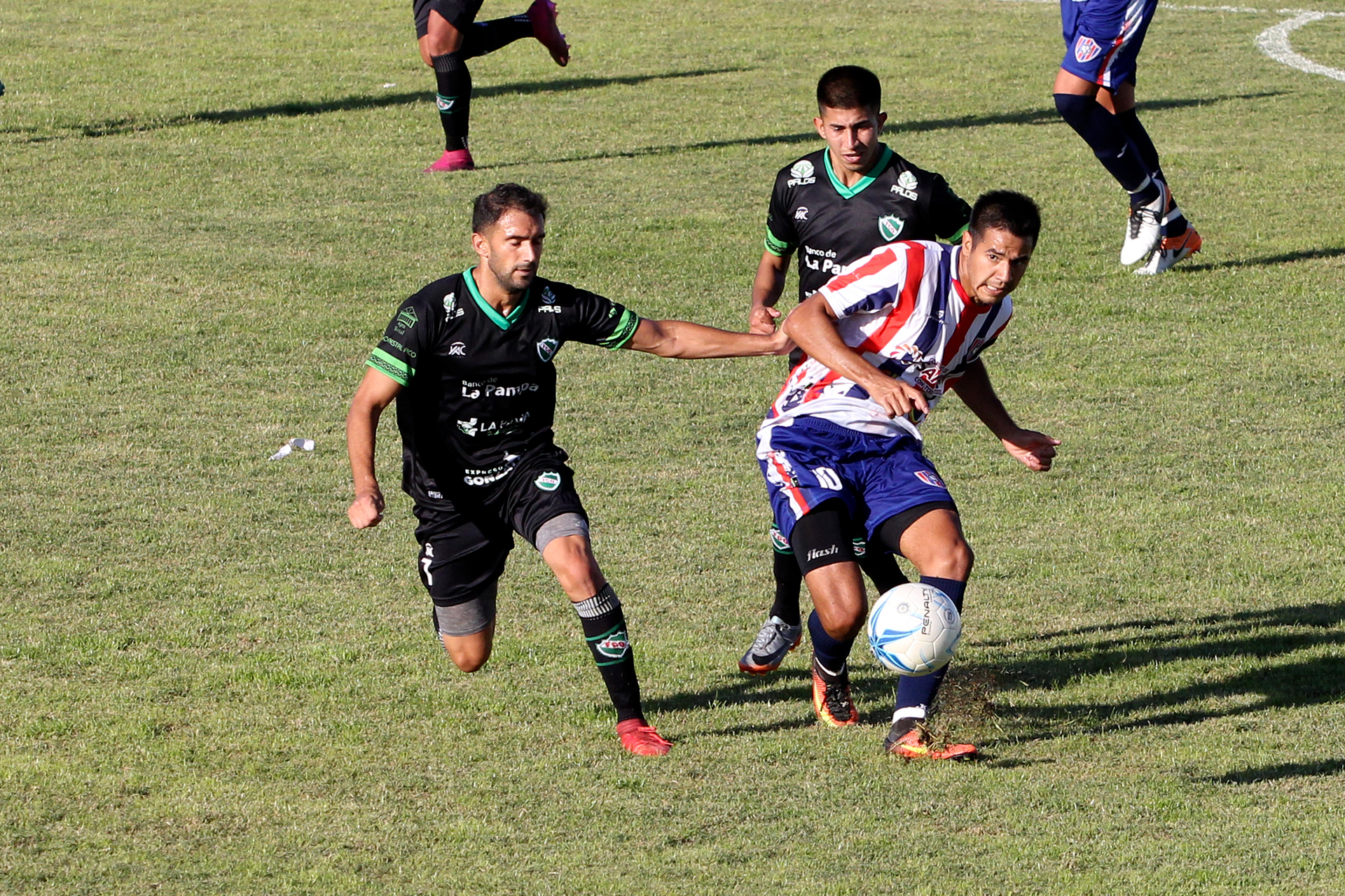 Peñarol cayó ante Ferro de General Pico y se hunde en el descenso
