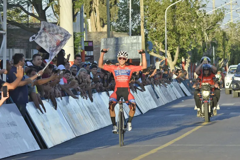 Ángel Oropel fue profeta en su tierra