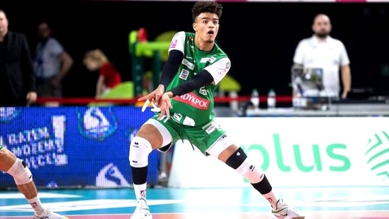 Manuel Armoa: con el vóley en Polonia y el corazón en San Juan