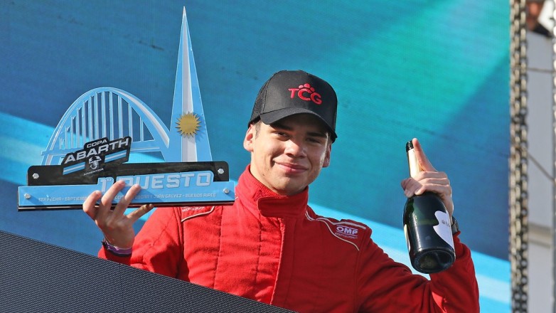 Victoria doble de Joaquín Naranjo en su vuelta a la Copa Abarth