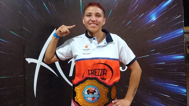 La kickboxer sanjuanina Natacha Heredia dejó a San Juan en lo más alto