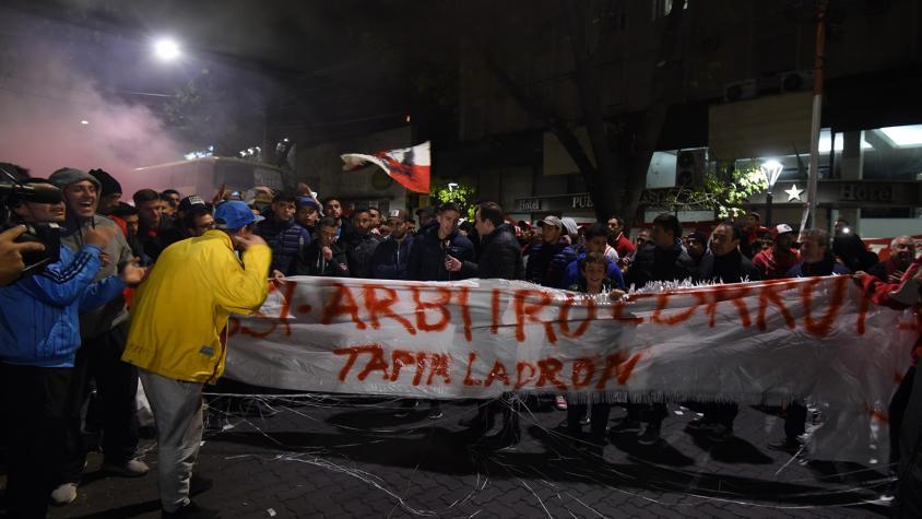 San Martín se manifestó en la Liga Mendocina y el presidente se negó a atenderlos
