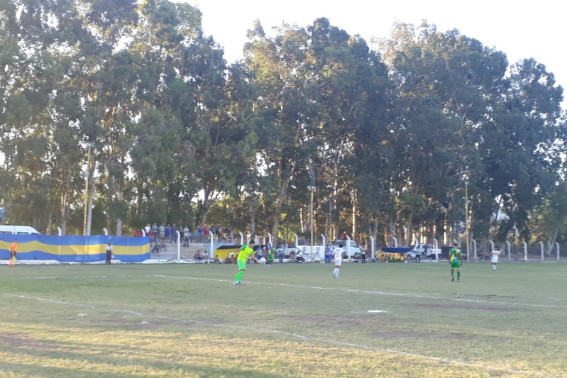 Regional Amateur: Def. de Boca y Trinidad tuvieron un buen arranque