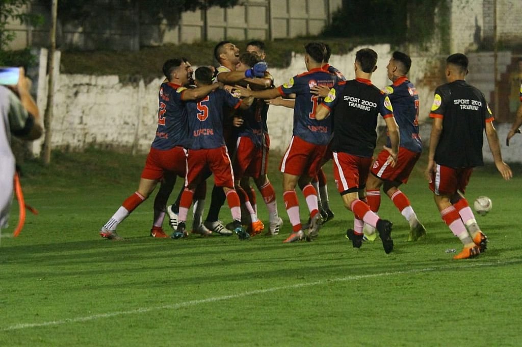 Atlético Paraná ganó por penales y jugará la final ante Alianza