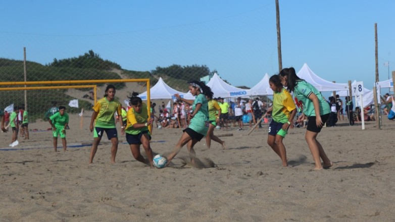 Darán una capacitación para árbitros de fútbol playa